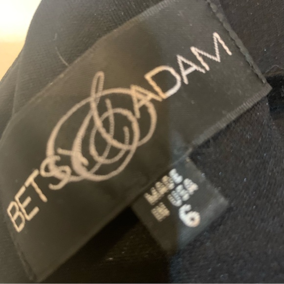 Betsy & Adam Floral Dress with pockets Size 6 (Hemmed for 5’3”) - Picture 4 of 4